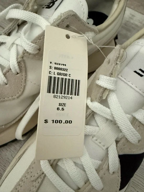 New Balance Black and White 327 Sneakers Size 6.5 NWT - Picture 2 of 6